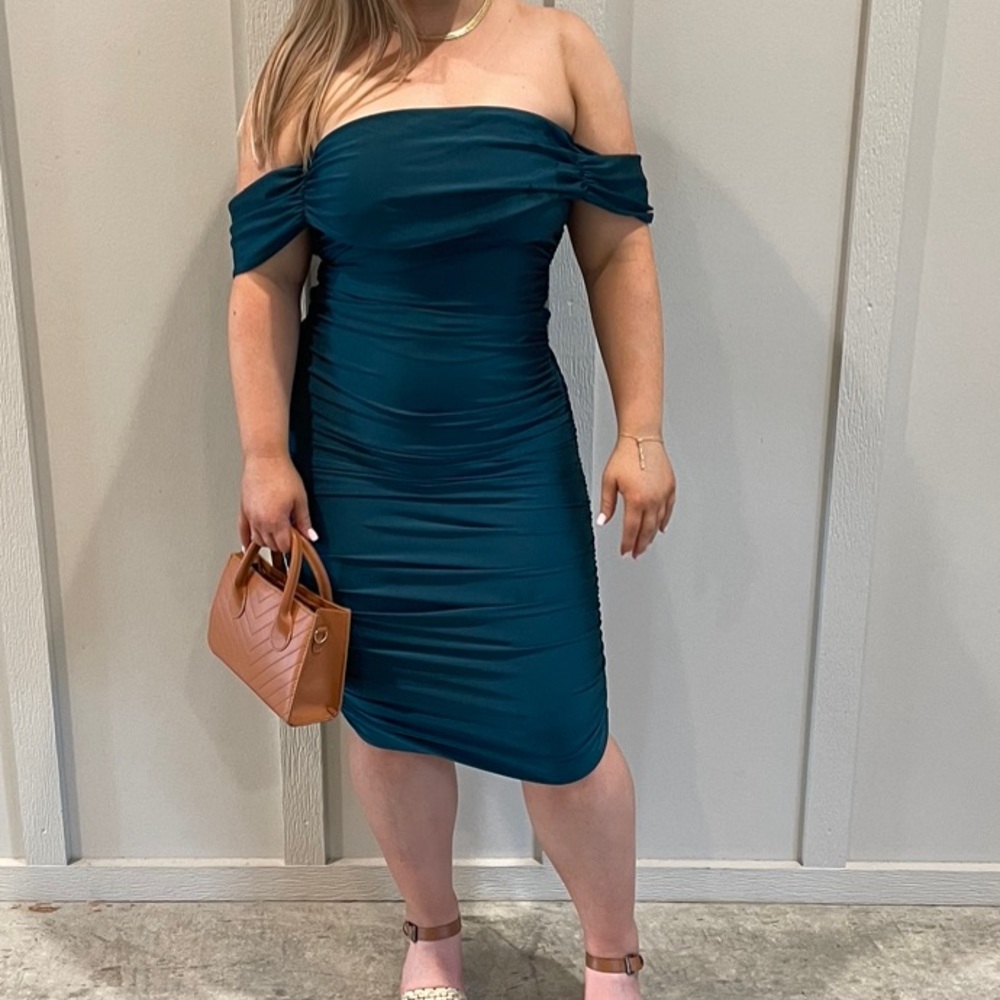 Teal Ruched Midi Dress - Picture 2 of 4